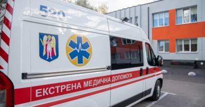 В Киеве пациент напал на бригаду скорой помощи, избив двух женщин-медиков