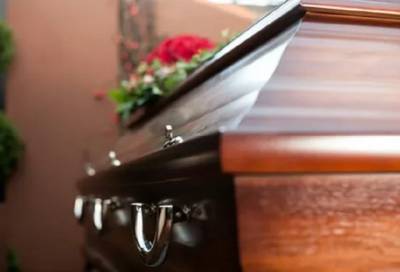 Прокуратура разъясняет: как организуют похороны и куда обращаться за помощью