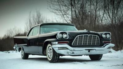 5,5 метров роскоши: в Кимрах Тверской области за 5 млн рублей продают Chrysler 1957 года