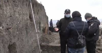 "Ради нескольких гвоздей": вандалы перерыли место археологических раскопок в Звенигороде