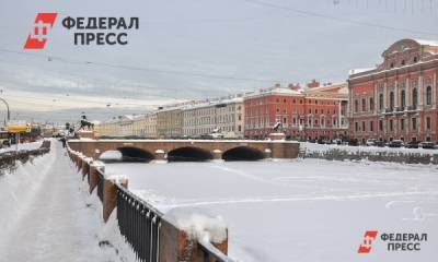 Роспотребнадзор попросил туристов не приезжать в Петербург