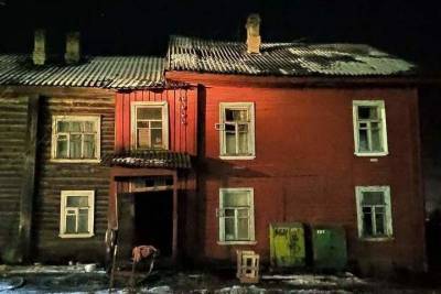 В сгоревшем в Тверской области доме нашли тела двух женщин и ребёнка