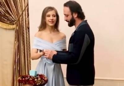 Звезда "Папиных дочек" Лиза Арзамасова вышла замуж за 47-летнего Авербуха