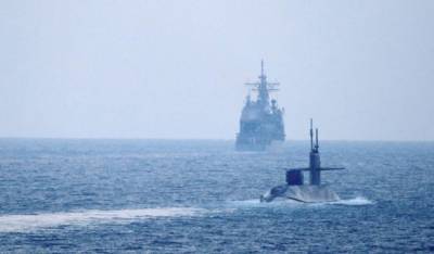 Ракетная субмарина и два крейсера США вошли в Персидский залив