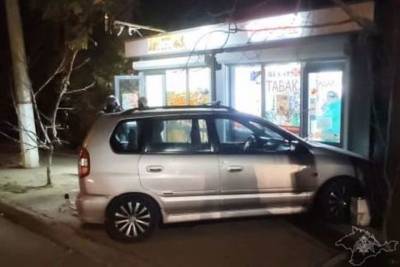 В Севастополе агрессивный водитель срывал злобу на платежном терминале