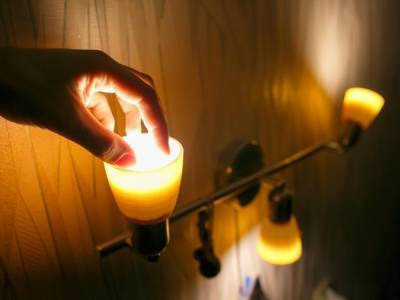 Жители 15 улиц в Астрахани сегодня останутся без света