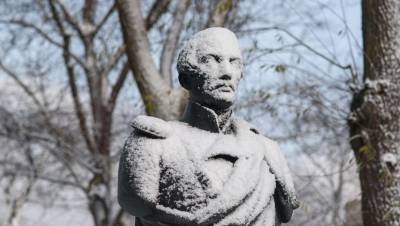 Петербургу предсказали аномальное тепло перед сильными снегопадами