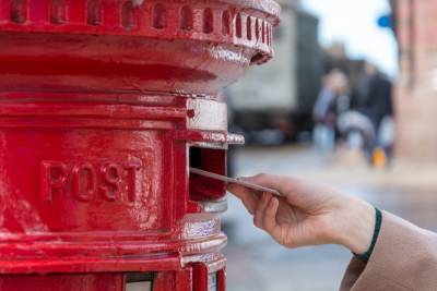 Почта Великобритании прекратила отправлять письма и посылки в страны Европы: детали