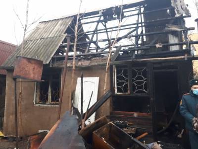 В Астрахани в сгоревшем дачном доме нашли тело женщины