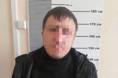 Житель ЕАО с ножом ограбил промышленный магазин в Хабаровске