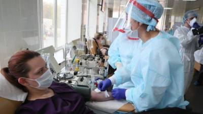 Более 8 тысяч москвичей сдали плазму крови с антителами к коронавирусу