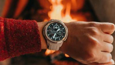 Идея для подарка: смарт-часы HONOR Watch GS Pro: брутальный дизайн, более 100 спортивных режимов и встроенный GPS