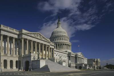 Конгресс США принял бюджет на 2021 год после многомесячных споров