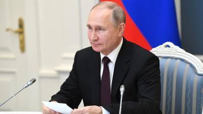 Путин поздравил энергетиков со 100-летием утверждения плана ГОЭЛРО