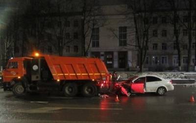 В ГИБДД рассказали, кто пострадал в ночном ДТП в Смоленске