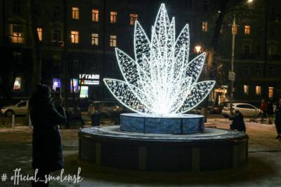 В Парке Пионеров в Смоленске появился новый новогодний арт-объект