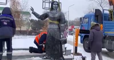 Известный ресторатор готов купить памятник Аленке из Нововоронежа