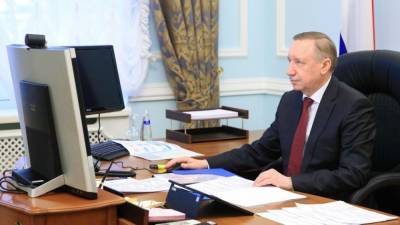 Губернатор Петербурга поздравил горожан с Днем энергетика