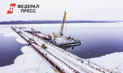 «РН-Юганскнефтегаз» впервые возвел наплавной автомобильный мост через Иртыш