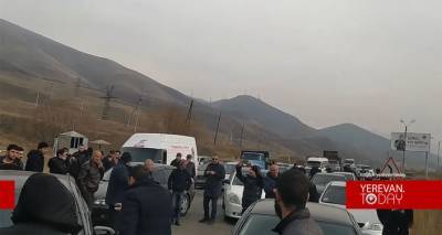 Оппоненты Пашиняна перекрыли дорогу Ванадзор-Ереван. Видео