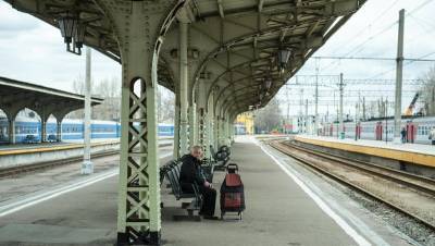 Из Петербурга в Великие Луки в праздники пустят дополнительные поезда