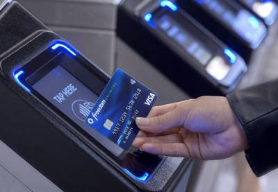 Смогут ли белорусы воспользоваться банковскими картами Visa и Mastercard в случае отключения от SWIFT