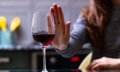 В какие периоды жизни алкоголь особо опасен для человека