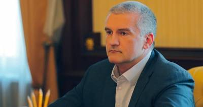 Аксенов оценил призыв украинского политолога начать войну с Россией
