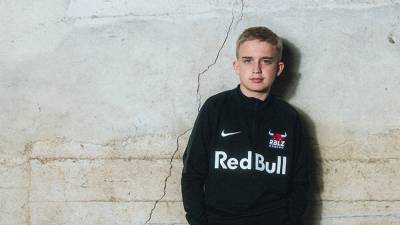 14-летний киберспортсмен установил мировой рекорд в FIFA 2021