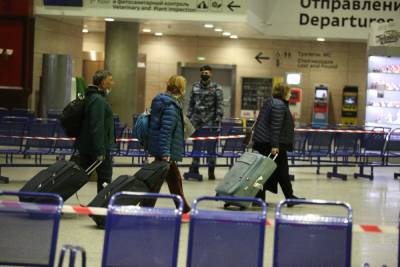 Более сотни путешественников наказали за отсутствие маски в Пулково