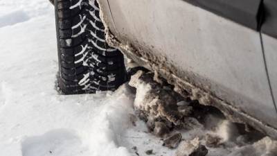 Петербуржцев предупредили о налипании мокрого снега и гололедице в среду