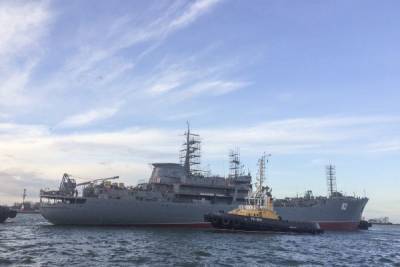 В сирийский порт Тартус прибыла плавмастерская Балтийского флота