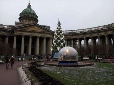 Казанскую площадь в Петербурге украсил рождественский вертеп (фото)