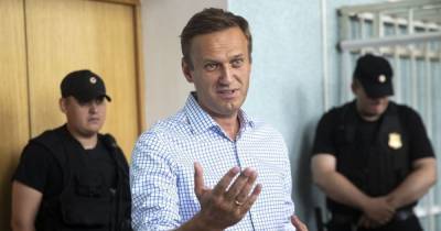 "У больного мания величия": в Кремле впервые прокомментировали разговор Навального с ФСБ