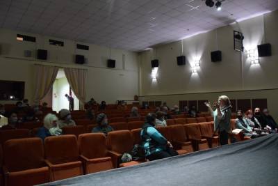 В Тамбове обсудили будущее ярмарки у КДЦ «Мир»