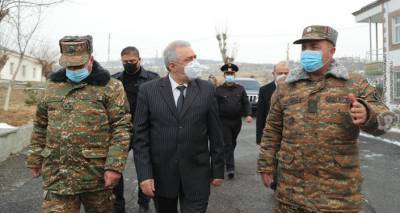 Министр обороны Армении посетил миротворческую бригаду ВС Армении