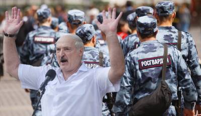 Транзит власти в Беларуси: Лукашенко прячется за Росгвардией