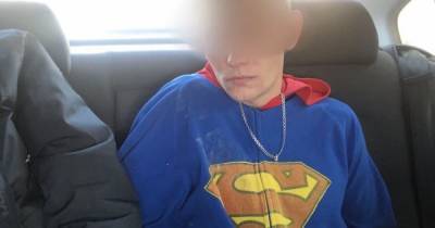 Убил всю семью: в Донецкой области задержали 26-летнего мужчину в костюме супермена