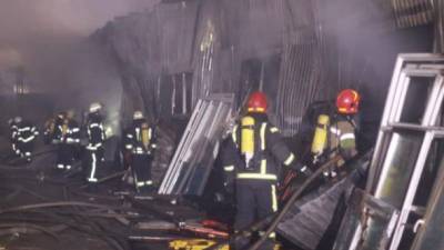 В Киеве произошел пожар на складе с кислородными баллонами