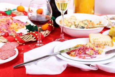 Врач развеял популярный миф о "новогодней диете"