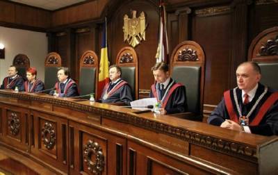 Конституционный суд Молдавии повторно отказался приостановить принятый парламентом закон о русском языке