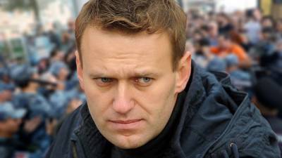 Интерес россиян к Навальному продолжил падать, несмотря на "отравление"