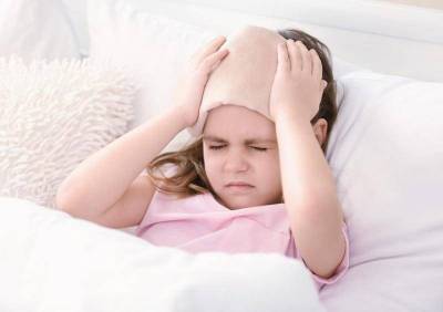 Менингит у детей. Симптомы + 2 простых теста, которые помогут распознать опасное заболевание