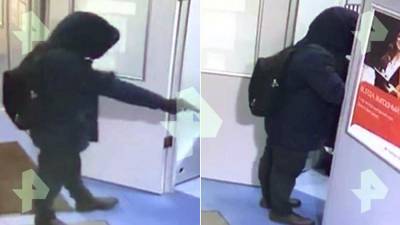 Появилось фото открывшего стрельбу в московском банке мужчины