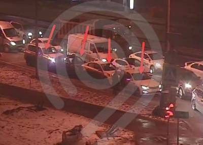 На Косинском шоссе столкнулись четыре автомобиля