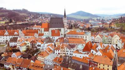 В Чехии продлили режим ЧС из-за коронавируса