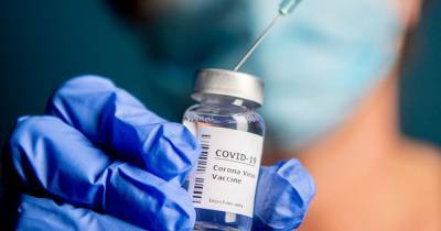 Вакцину центра Чумакова от COVID зарегистрируют в начале 2021 года