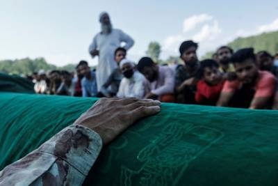 Принятый за мертвого мужчина очнулся и сел при подготовке к погребению - lenta.ru - India - штат Карнатака - штат Андхра-Прадеш