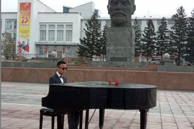 Шутенков объявил следующий год Годом 355-летия Улан-Удэ
