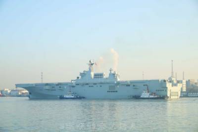 Новый китайский десантный корабль Type 075 начал ходовые испытания